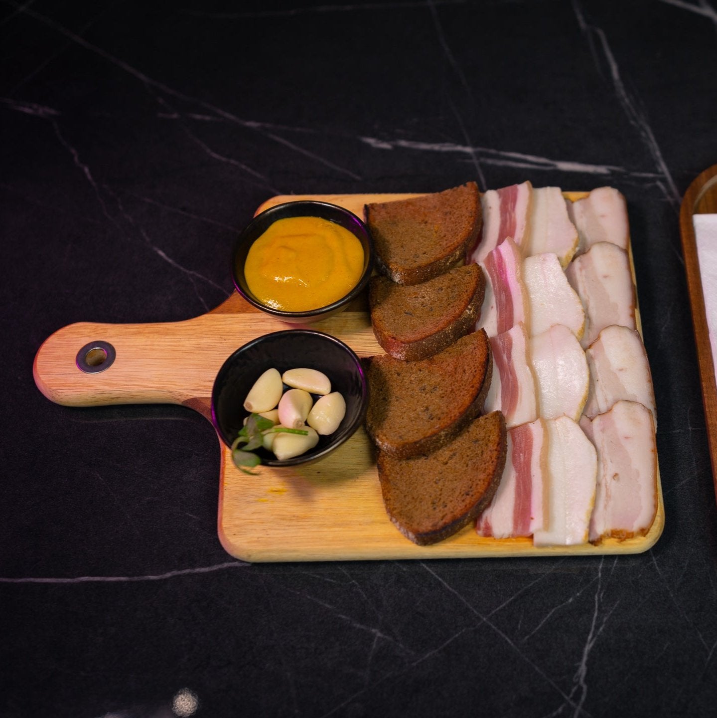 Salo Board With Ray Croutons